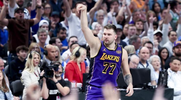 לוקה דונצ'יץ' חוגג (רויטרס) לוקה דונצ'יץ' חוגג