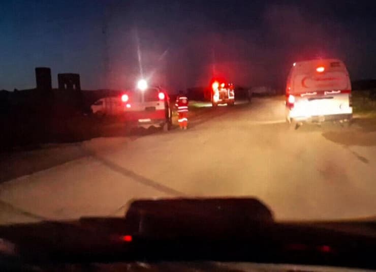 צילום מטלפון אחד הפרמדיקים שנהרגו ברפיח שמראה: אורות החירום דלקו. כל חשד לפשע מלחמה חייב להיחקר | צילום: PALESTINIAN RED CRESCENT / AFP yk14330628