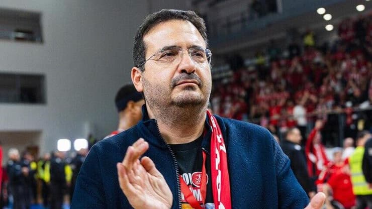 "נשמור על הסגל שיש לנו ונוסיף עוד ארבעה או חמישה שחקנים עם ניסיון". עופר ינאי (צילום: הפועל שלמה ת"א) בעלי הפועל ת"א עופר ינאי