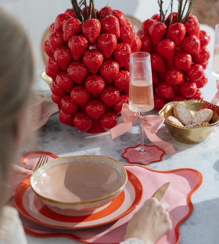 אגרטל תות וסט כלים בורוד-כתום, KARE 