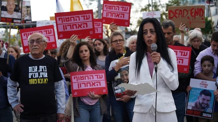 עינב צנגאוקר בשער בגין