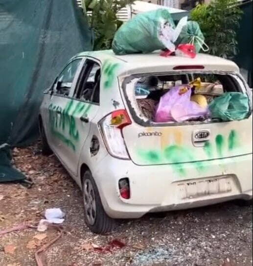 נזק שנעשה לרכב של הגבר מפתח תקווה שחשוד בתקיפת כלב 