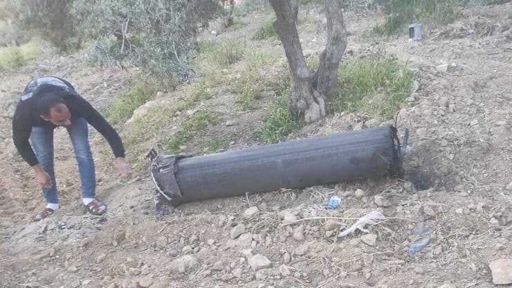 שברי טיל שנפלו בדורא, דרומית לחברון