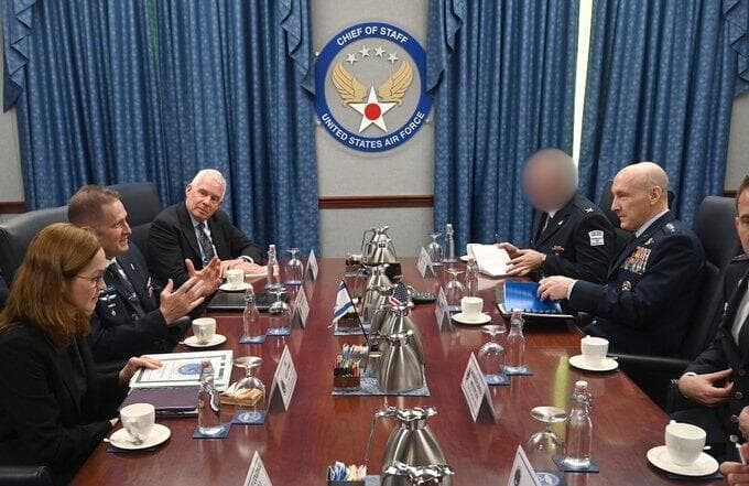 מפקד חיל האוויר אלוף תומר בר בביקור בפנטגון בארה"ב