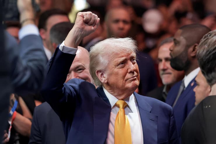 נשיא ארה"ב דונלד טראמפ בתחרות UFC במיאמי