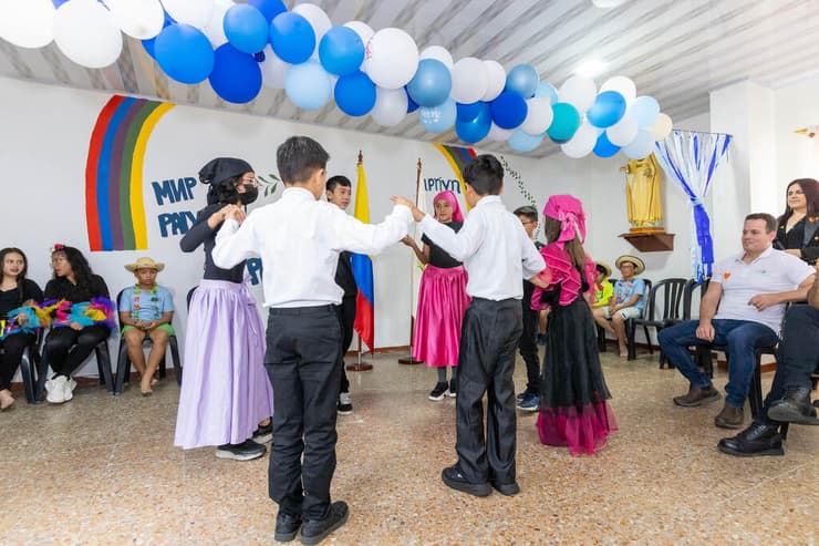 צילום: באדיבות הקונסוליה הישראלית בקולומביה 30 לוחמי צה"ל משוחררים מתנדבים בקולומביה