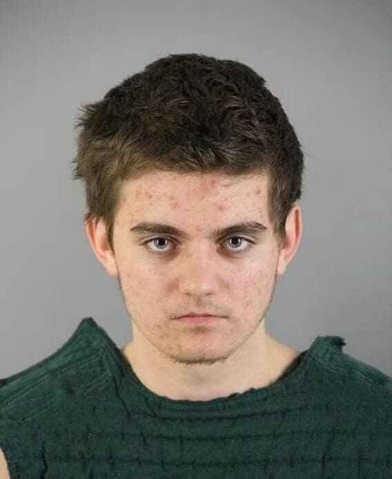 ניקיטה קאסאפ. "כשאהיה באוקראינה אוכל לחיות חיים נורמליים?" ארה"ב ניקיטה קאסאפ בן 17 רצח את הוריו כדי לממן את רצח טראמפ