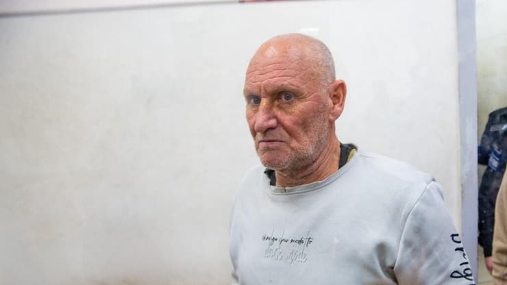 בועז שר (צילום: עידו ארז) הארכת מעצרם של בועז שר ובנו המואשמים בתקיפת כלב של שכנה לבניין