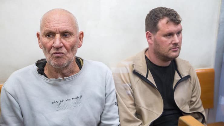 בועז ואיציק שר, השבוע בבית המשפט (צילום: עידו ארז) הארכת מעצרם של בועז שר ובנו המואשמים בתקיפת כלב של שכנה לבניין