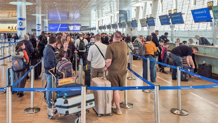 נתב"ג בחול המועד