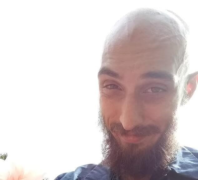 המצית קודי בלמר. סיפר לחברתו לשעבר וביקש: תסגירי אותי ארה"ב פנסילבניה קודי בלמר הצית את מעון המושל ג'וש שפירו