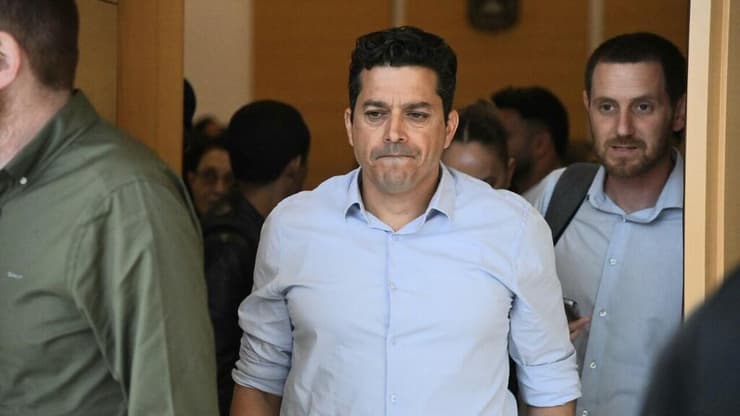 השר עמיחי שיקלי בביהמ"ש המחוזי בלוד - דיון הארכת מעצרו של איש שב"כ החשוד שהדליף מידע סודי לעיתונאים ולשר שיקלי