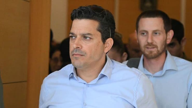 השר עמיחי שיקלי בביהמ"ש המחוזי בלוד - דיון הארכת מעצרו של איש שב"כ החשוד שהדליף מידע סודי לעיתונאים ולשר שיקלי