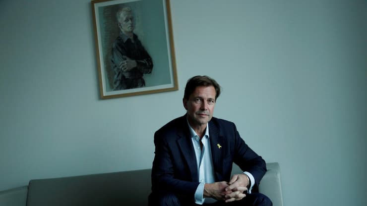 "אוריד את הסיכה הצהובה כשרן ישוב לביתו". זייגרט (צילום: ריאן פרויס) השגריר הגרמני שטפן זייברט