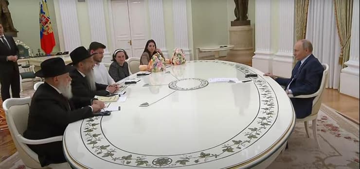 אלכסנדר סשה טרופנוב ומשפחתו נפגשו עם נשיא רוסיה ולדימיר פוטין