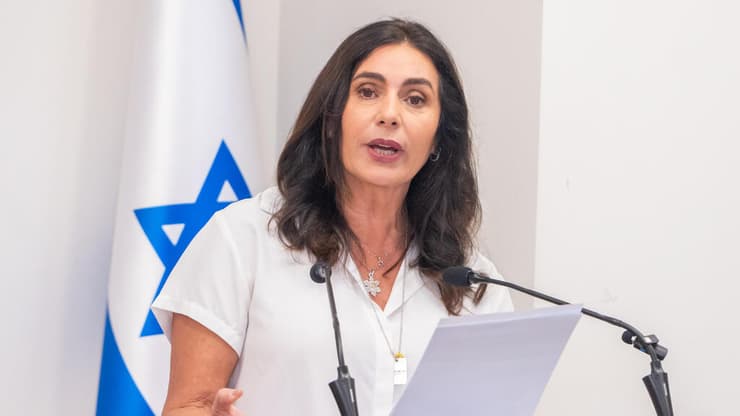 שרת התחבורה מירי רגב