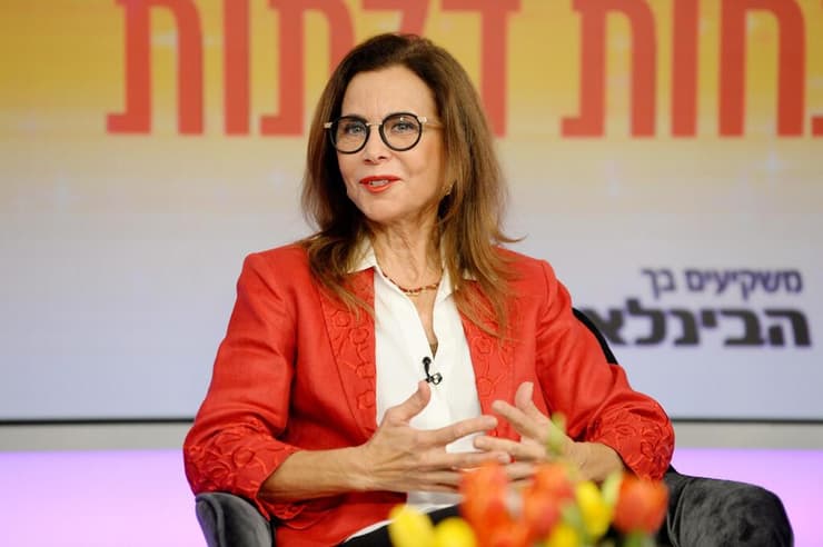 רונית תירוש, אימו של איתי תירוש ולשעבר מנכ"לית משרד החינוך