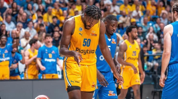 טרביון וויליאמס חוגג (רועי כפיר) טרביון וויליאמס חוגג