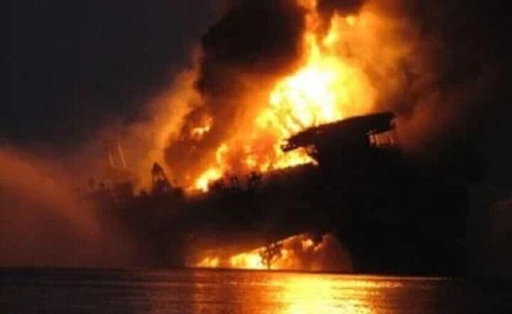 התקיפה האמריקנית בנמל ראס עיסא בתימן