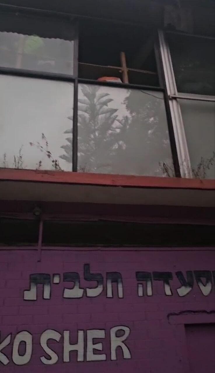 הנזק מחוץ לבית חב"ד בבירת נפאל