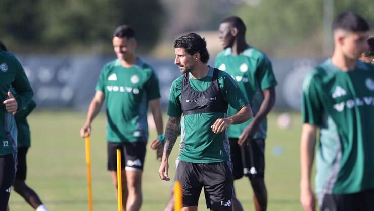 ליאור רפאלוב באימון מכבי חיפה