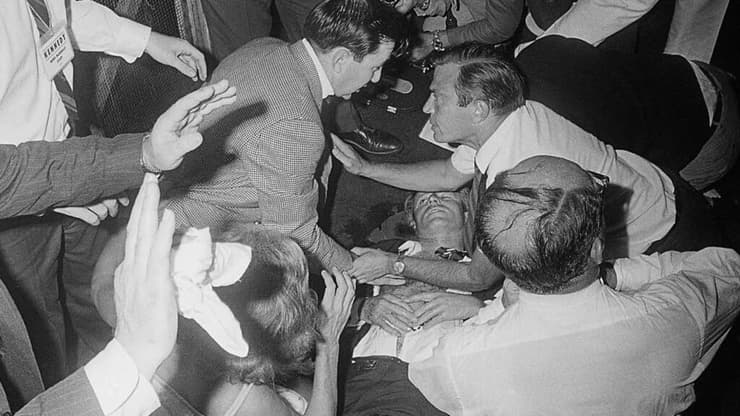 רוברט קנדי רגעים אחרי שנורה