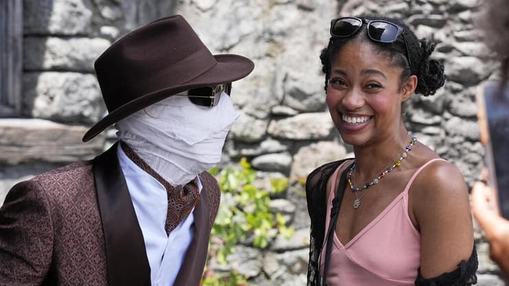 מפגש עם "האיש הבלתי נראה" (צילום: AP Photo/John Raoux) אפיק יוניברס