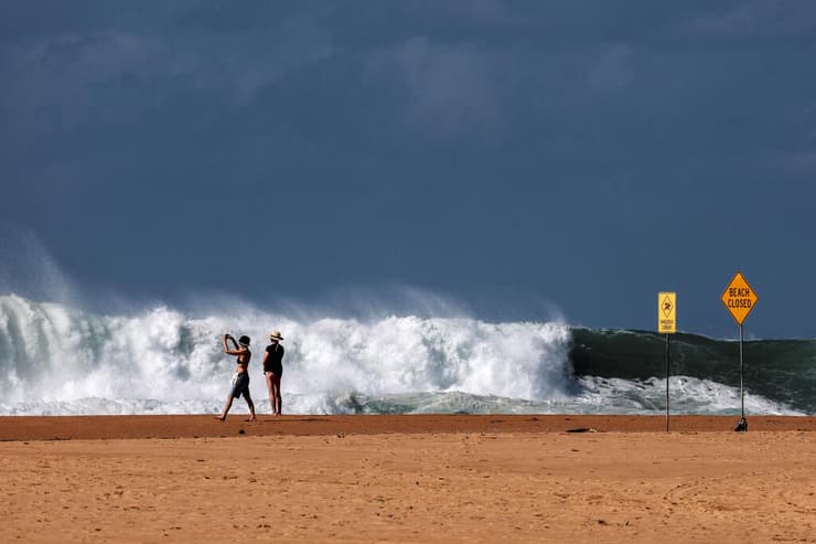 אוסטרליה גלי ענק הרוגים