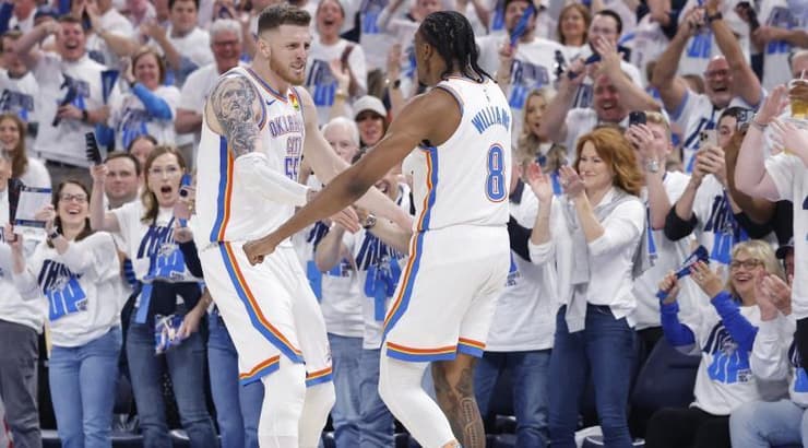 שחקני אוקלהומה בטירוף (רויטרס) שחקני אוקלהומה בטירוף