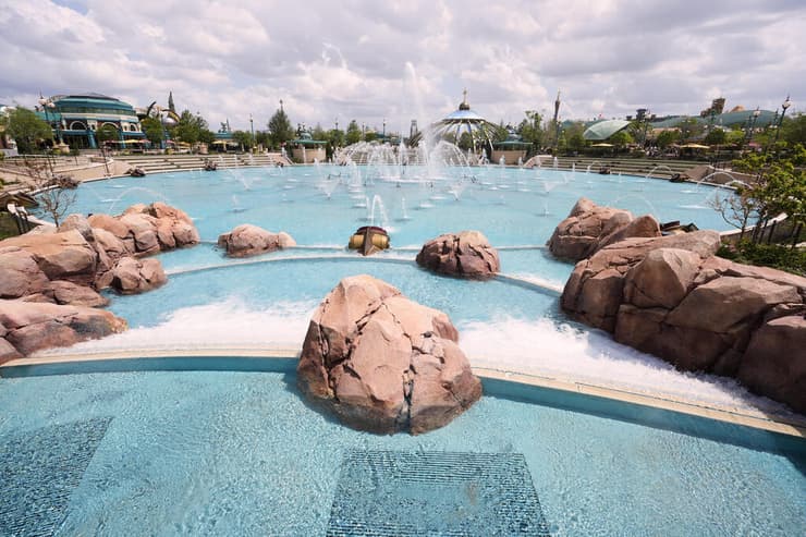 המזרקה הענקית בלב הפארק השמיימי (צילום: AP Photo/John Raoux) אפיק יוניברס