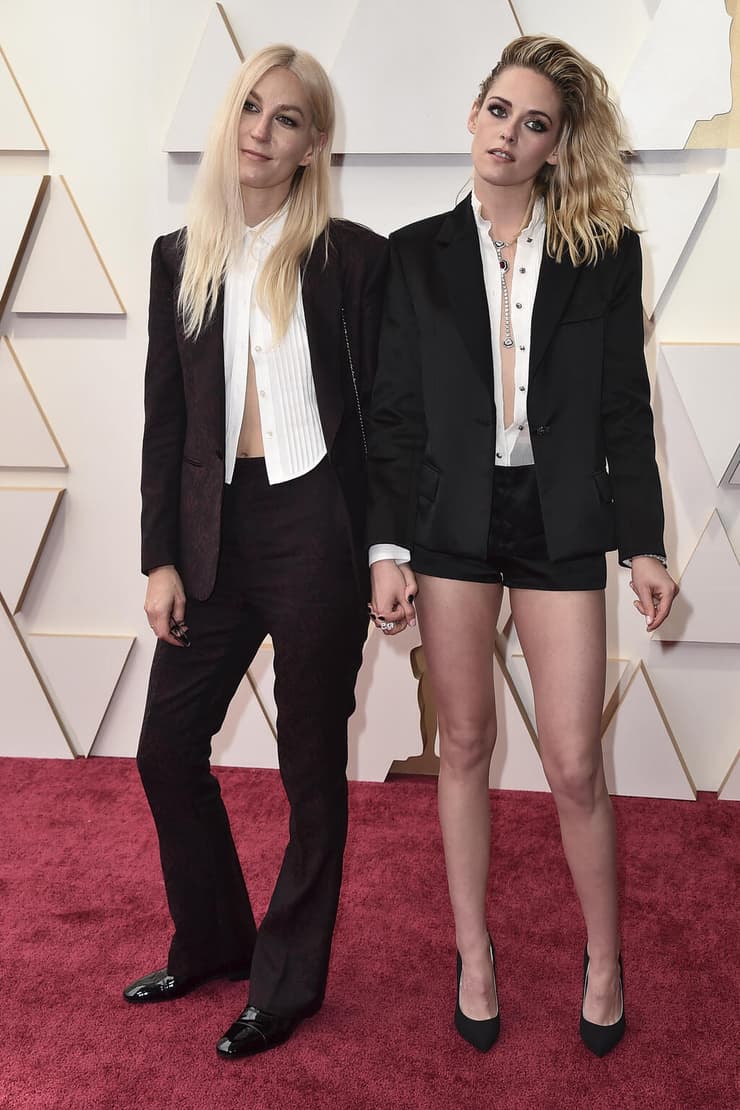 קריסטן סטיוארט דילן מאייר