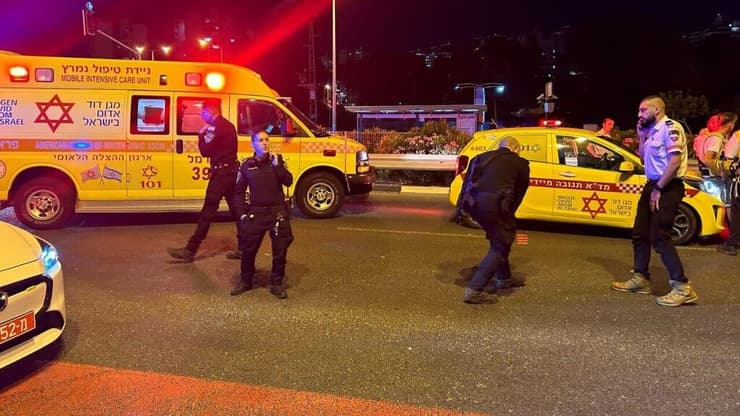 הולך רגל בן 60 נפגע מרכב בשד' ההגנה בחיפה