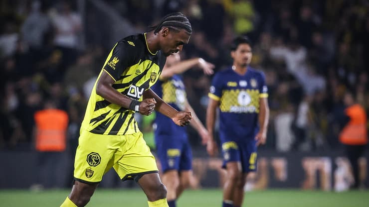 בית"ר נהנתה העונה מול מכבי ת"א. ז'אן מרסלן חוגג (צילום: עוז מועלם) ז'אן מרסלן