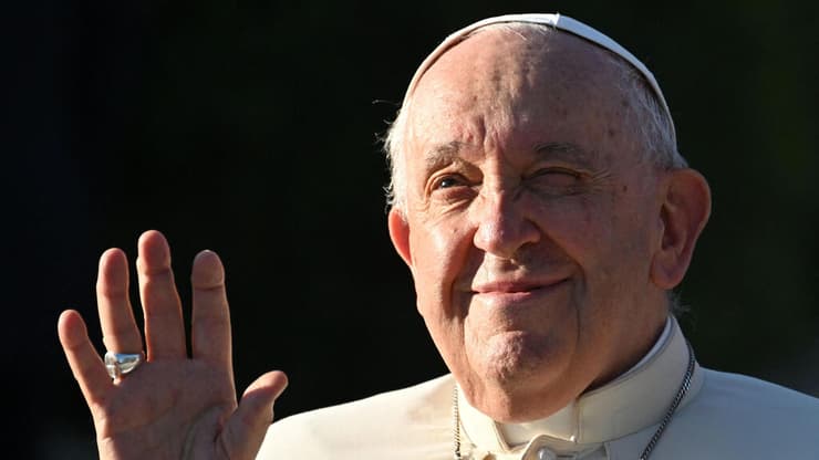 האפיפיור פרנציסקוס (צילום: Alberto PIZZOLI / AFP) פרנסיסקוס