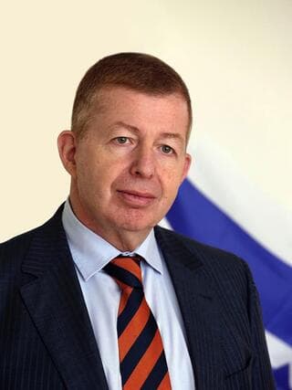 רפי שוץ (ללא קרדיט) רפי שוץ