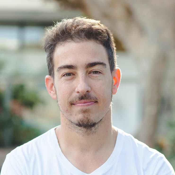 "זה לא מבוסס על השתמטות ותקצוב ישיבות אלא על תיקון עולם וחברה ערכית ודמוקרטית", עומר רבין (נופר טל דותן) עומר רבין