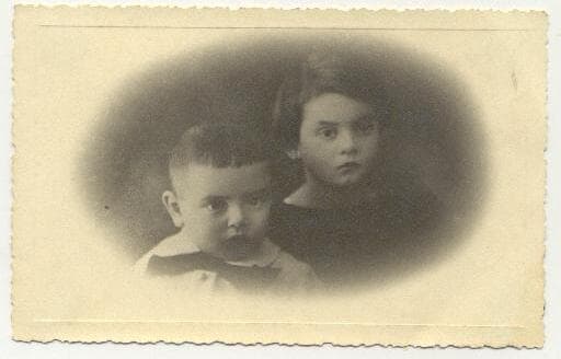 מרים ולאון וייס. האחות ניצלה