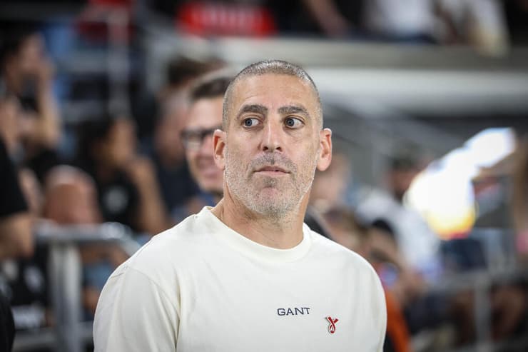 "מוציא את המיטב". קוז'וך (צילום: עוז מועלם) הפועל באר-שבע רן קוז'וך הפועל ת"א