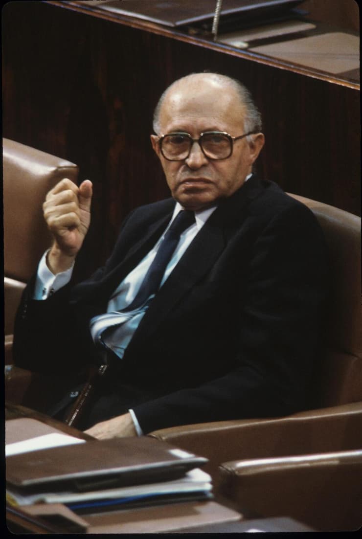 מנחם בגין (צילום: דוד רובינגר) מנחם בגין