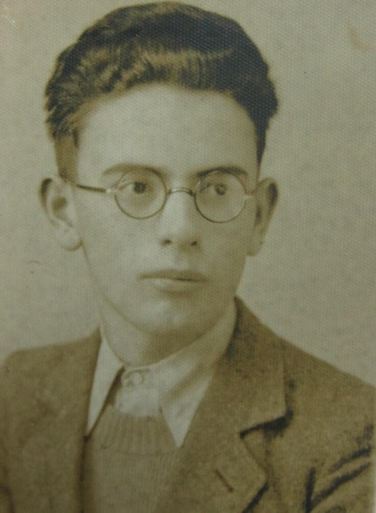 לאון (בצלאל) וייס. יצירתו נגדעה בגיל 21