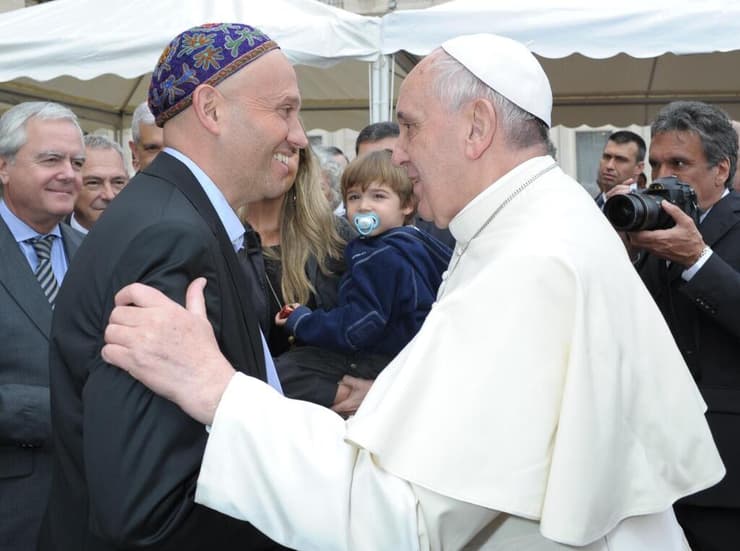 האפיפיור פרנציסקוס והרב סרחיו ברגמן