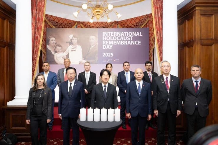 נשיא טייוואן, הבכירים מארצו וחברי המשלחת הישראלית (צילום: Taiwan Foundation for Democracy) נשיא טייוואן, הבכירים מארצו וחברי המשלחת הישראלית