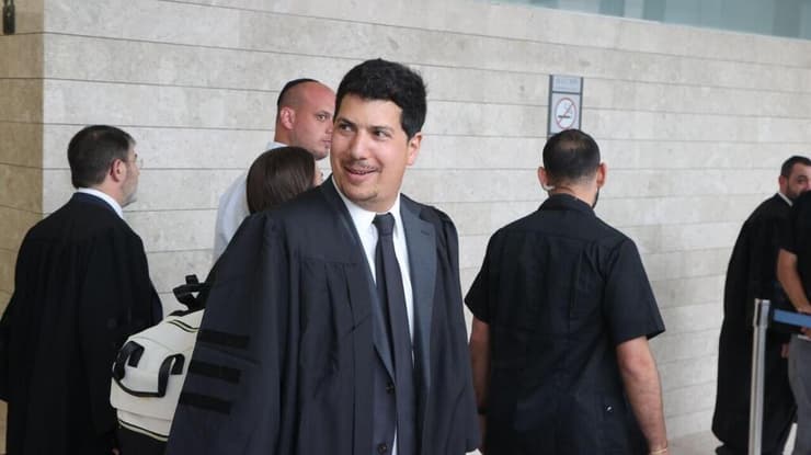 אלי פלדשטיין בדיון שחרור ממעצר בית בבית המשפט המחוזי בלוד
