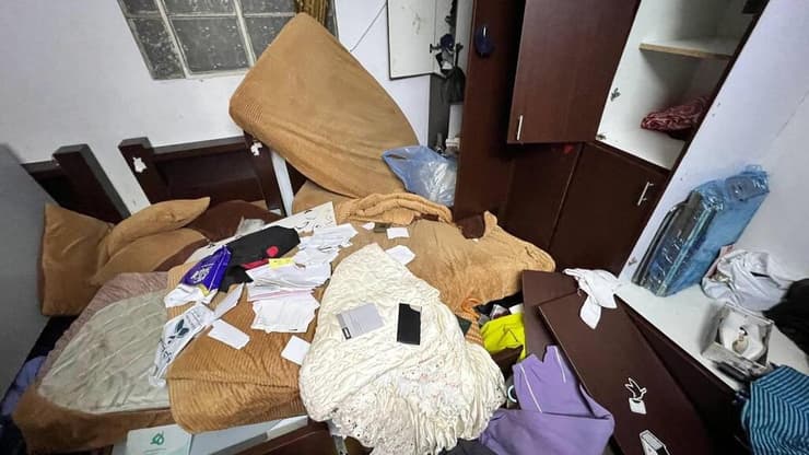 ביתו של המבוקש איסלאם קרעאן, אחרי שנעצר ביתו של המבוקש איסלאם קרעאן אחרי שנעצר