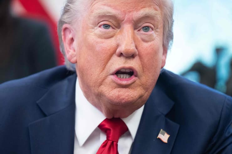 נשיא ארה"ב טראמפ בחדר הסגלגל