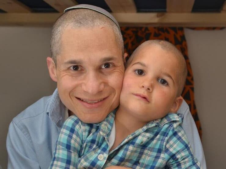 ד"ר איתן נאמן ז"ל שנהרג בלחימה לאחר טבח 7 באוקטובר, והבן יהודה 