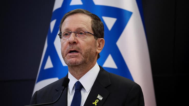 הרצוג על דברי גולן: "דיבה חמורה ושקרית על חיילי צה"ל" (צילום: רויטרס/REUTERS/Kacper Pempel) נשיא המדינה בפולין