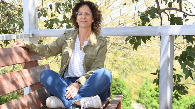 עינת וקס, אלמנתו של איש השב"כ עמית ז"ל, וילדיה דניאל, אוריה וטליה