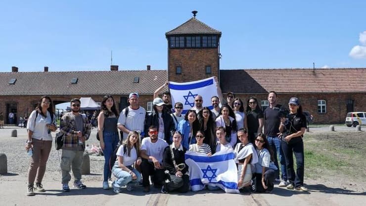 משלחת יוצרי התוכן של טיקטוק במצעד החיים 2025