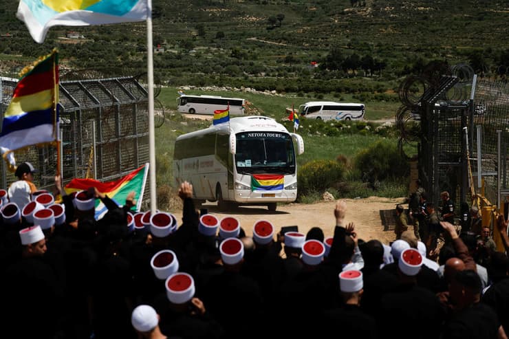 כ־500 איש מדרום סוריה הגיעו היום לתפילות בקבר הנביא שועייב 